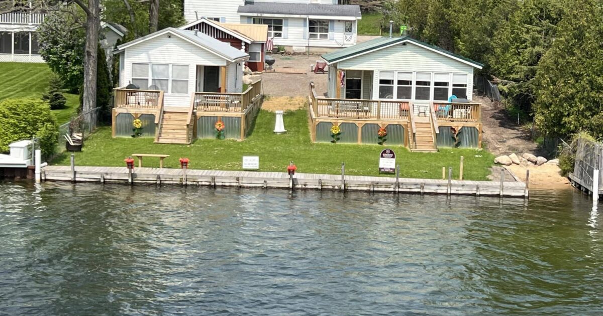 Cabin Rentals in Indian River, MI Inn Between Waterfront Rentals
