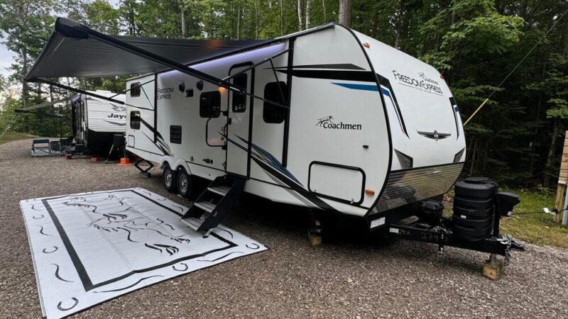 Exterior freedom camper